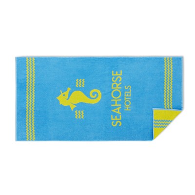 2 színes szőtt, 350 g/m² pamut strandtörölköző.