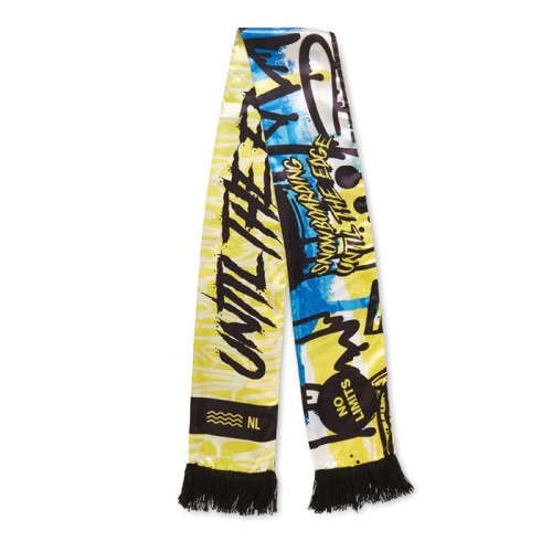 Legkedvezőbb árú, 4 szín kolor, duplarétegű sál. Szatén szövetből készült.